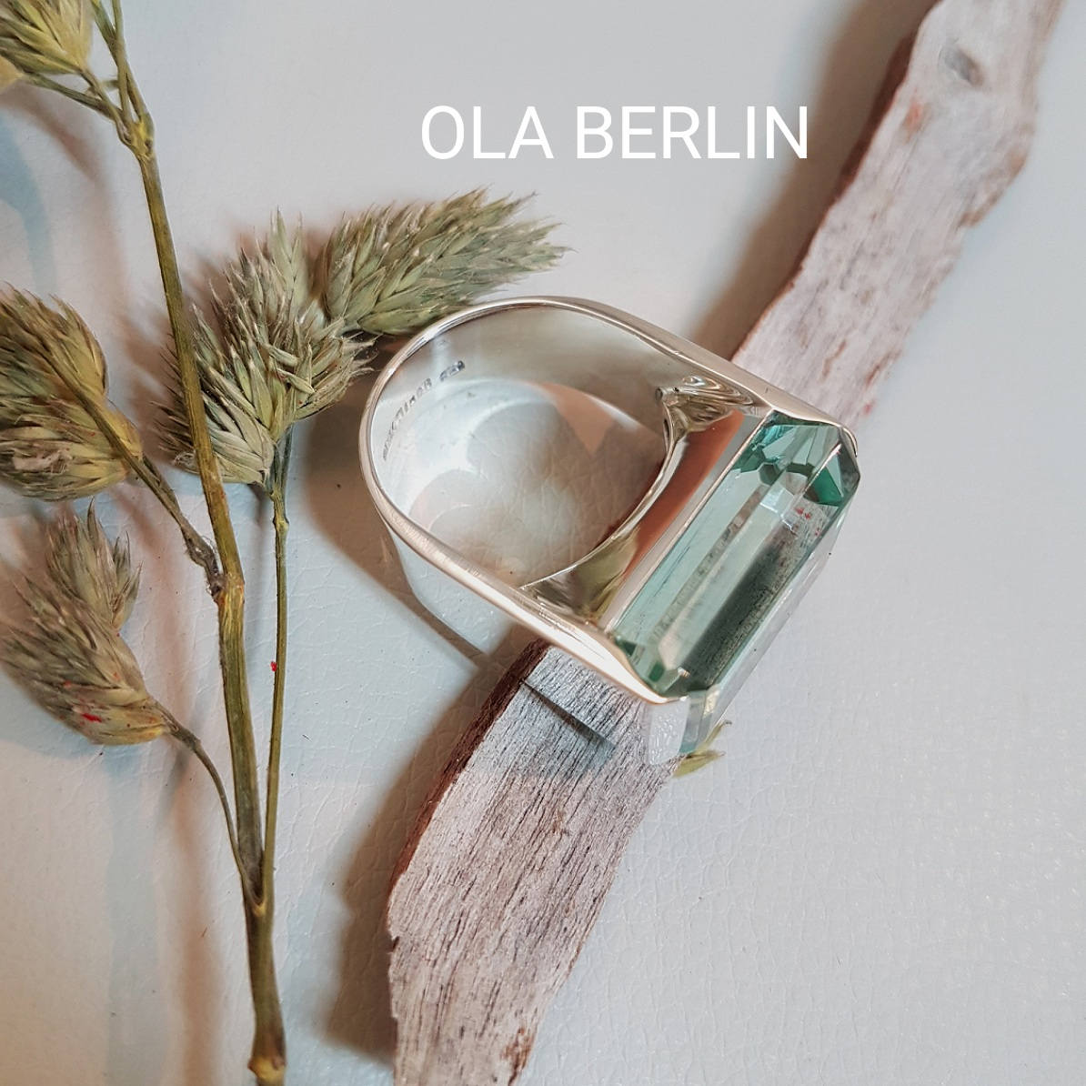 Handgefertigter Silberring mit Obsidian