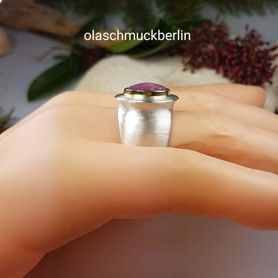 Handgefertigter Silberring mit Sternrubin