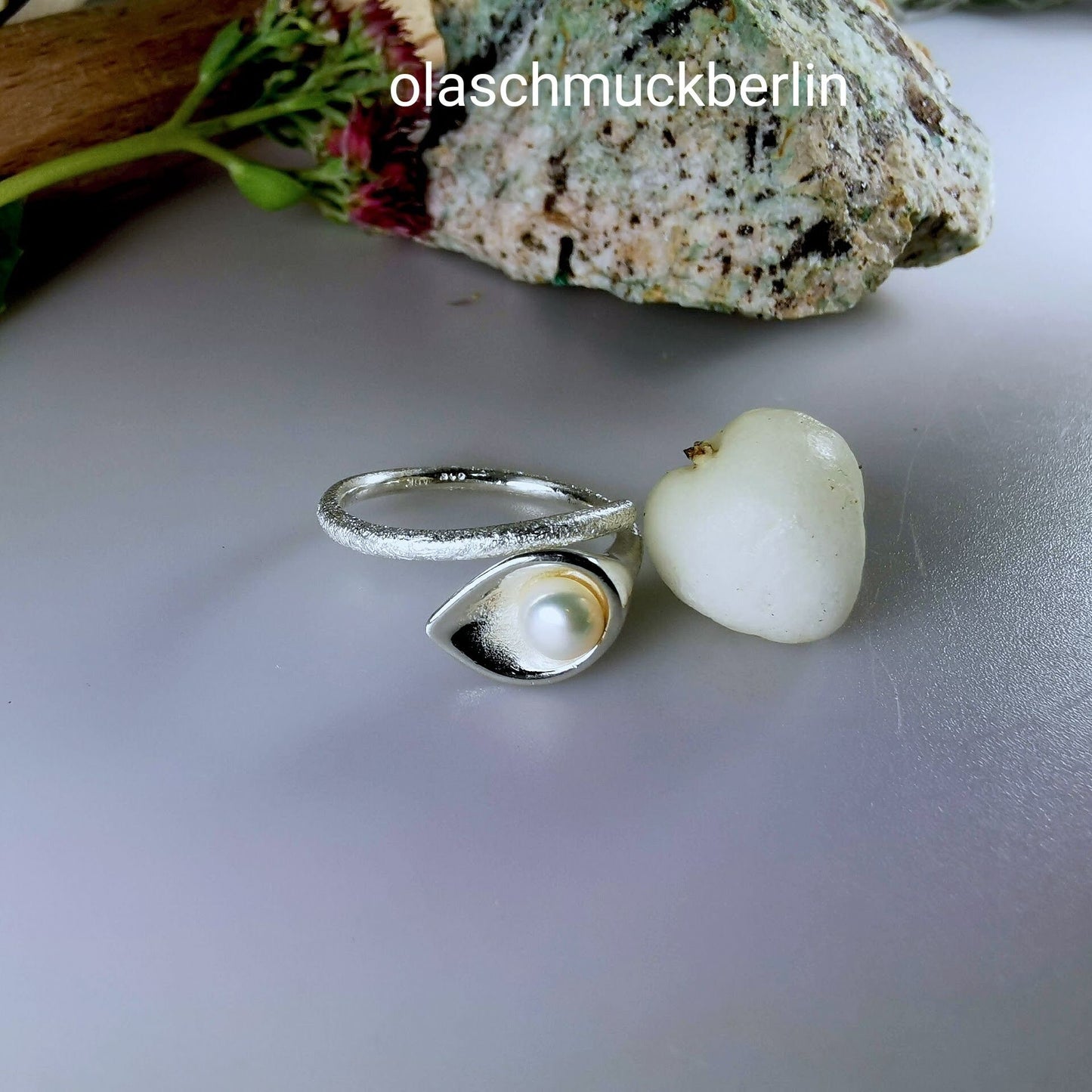Silberring mit Süßwasserperle