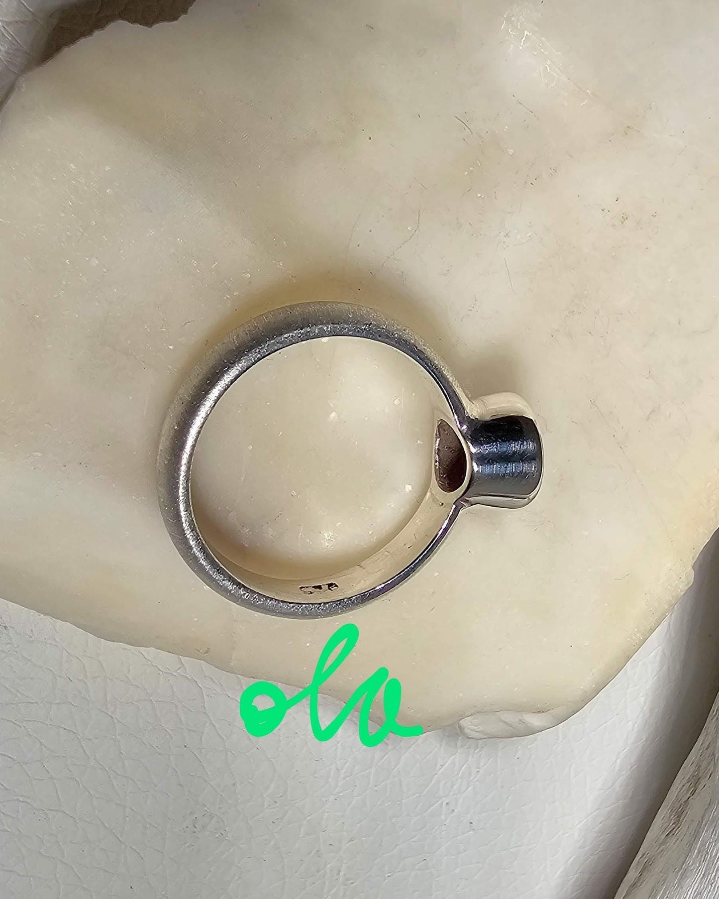 Ring mit Granat