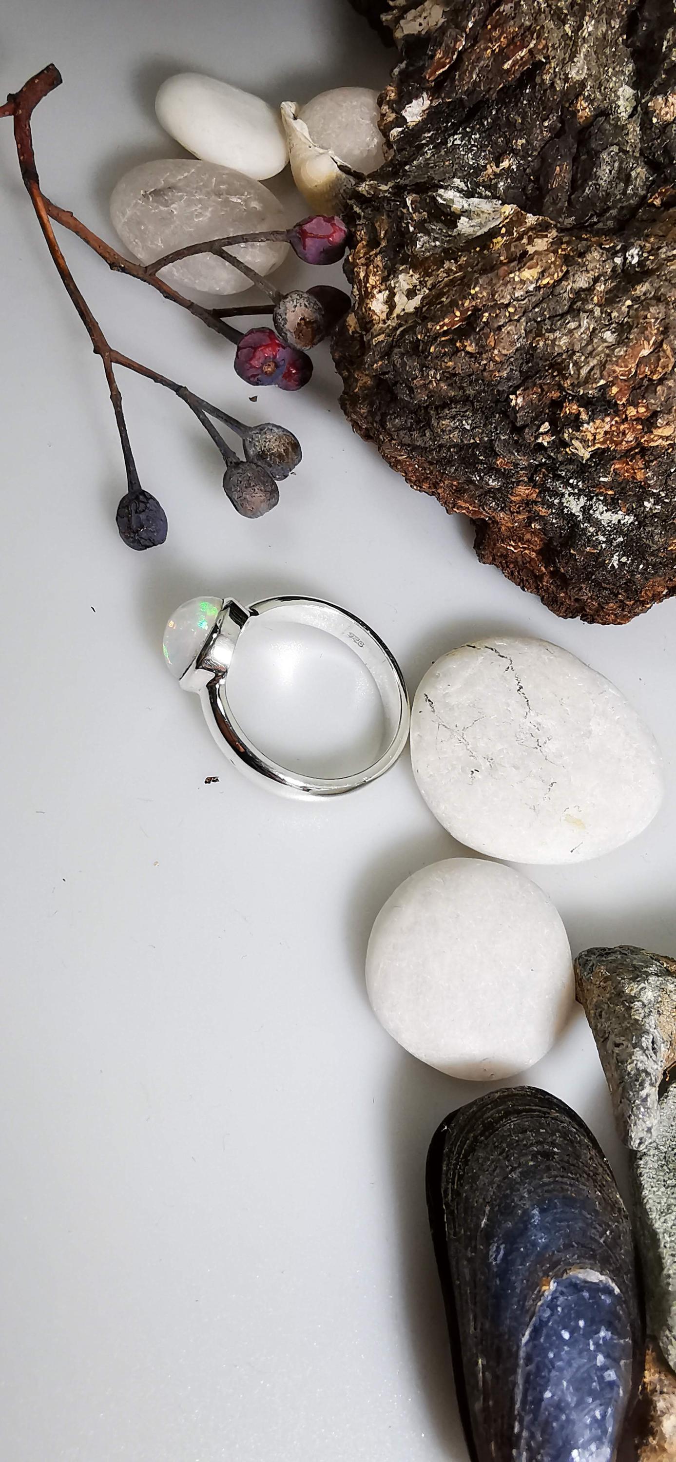 Opal Ring in 925 Silber gefasst