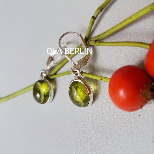 Silberohrhänger mit Peridot