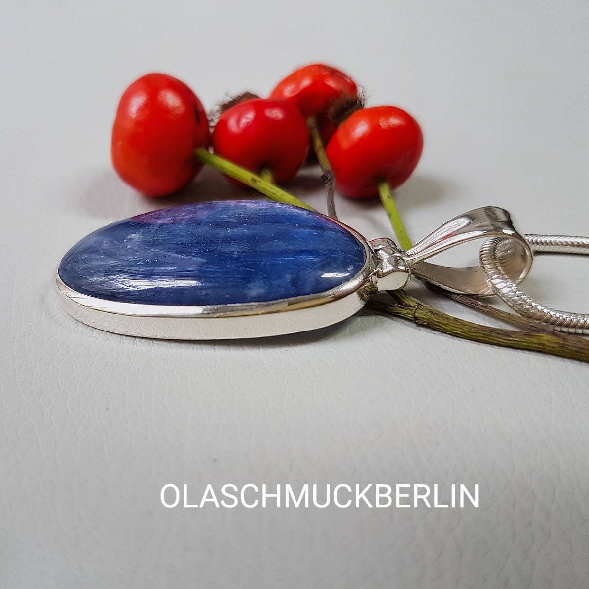 Silberanhänger mit Kyanit // 2,0