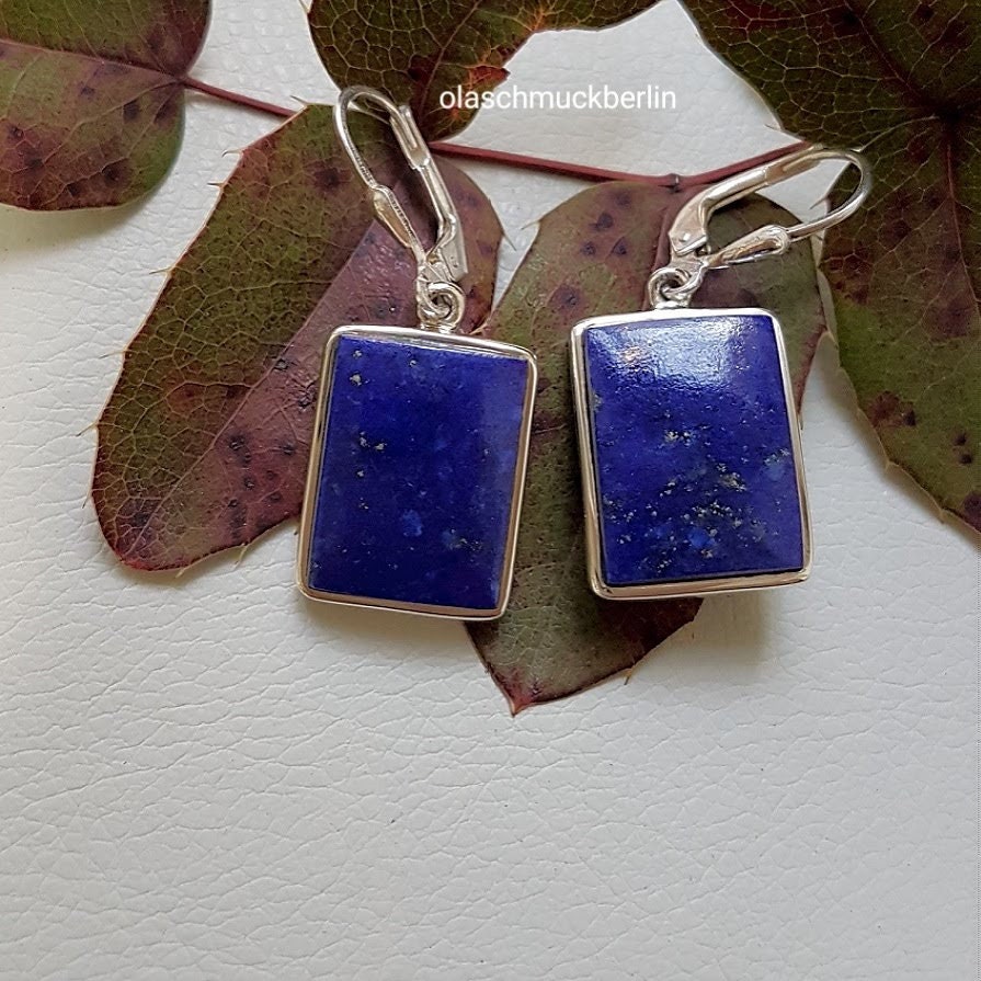 Silberohrhänger mit Lapislazuli
