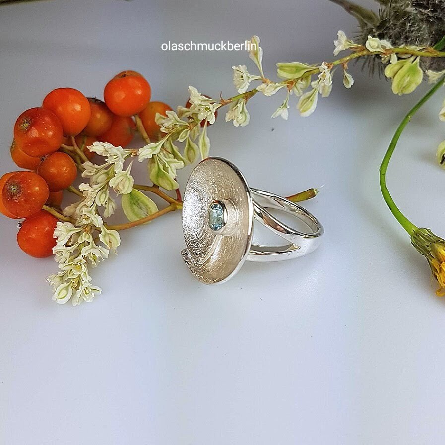 Handgefertigter Silberring mit Topas