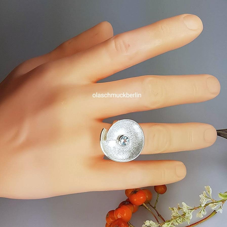Handgefertigter Silberring mit Topas