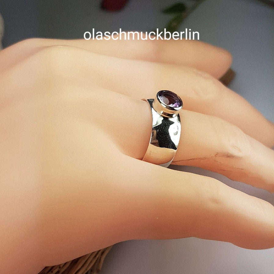 Handgefertigter Silberring mit Amethyst