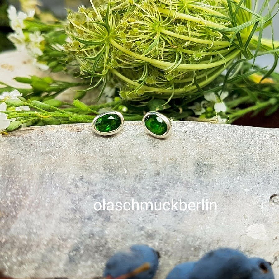 Silberohrstecker mit Chromdiopsid