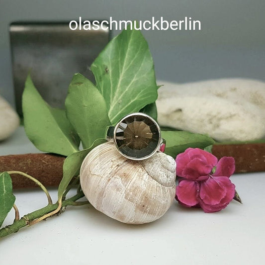 Handgefertigter Silberring mit Rauchquarz