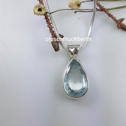 Handmade silver pendant with aquamarine (Kenya)