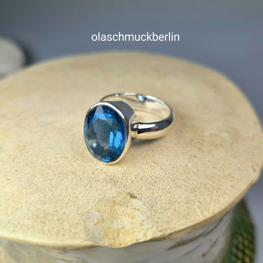 Handgefertigter Silberring mit Fluorit
