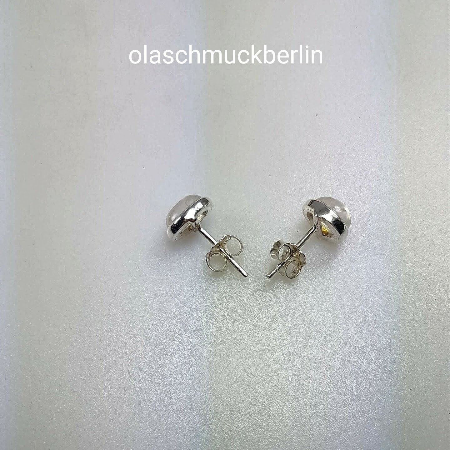 Silberohrstecker mit Regenbogen-Mondstein