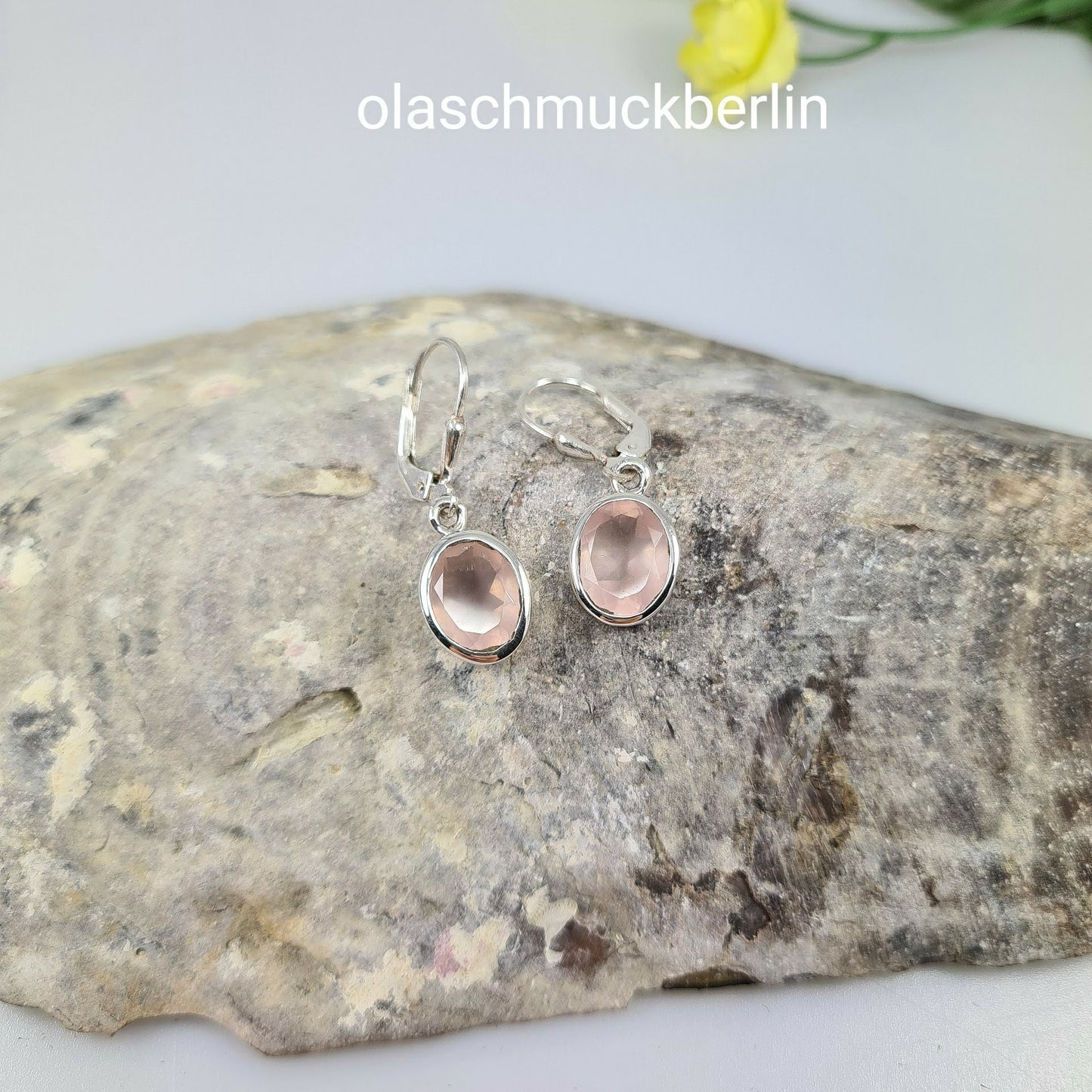 Silberohrhänger mit Rosenquarz