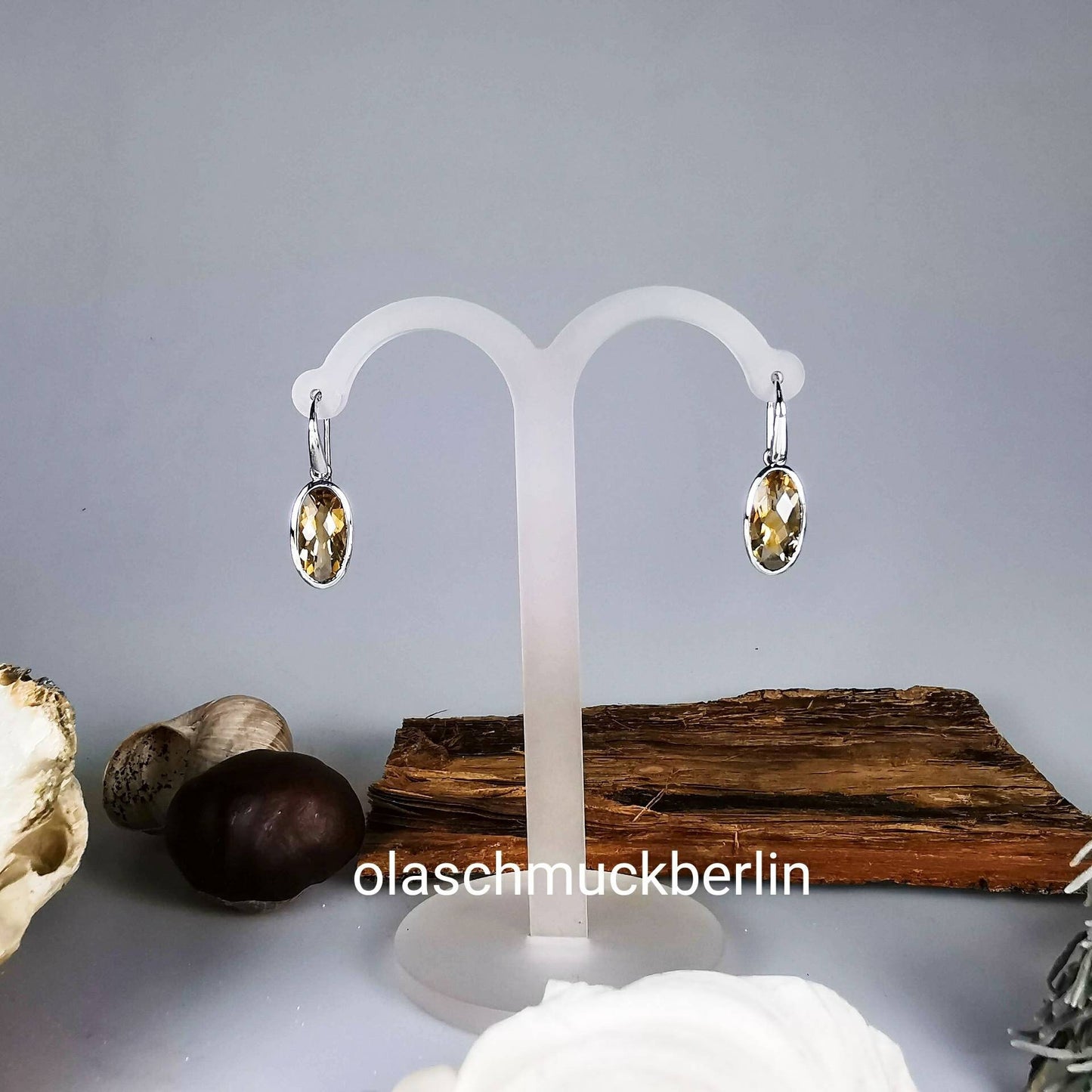 Silberohrhänger mit Citrin