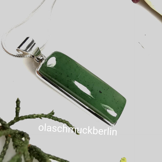 Silberanhänger mit Jade // 1,5