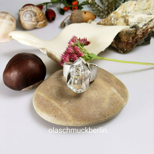 Handgefertigter Silberring mit Herkimer Diamant (New York)