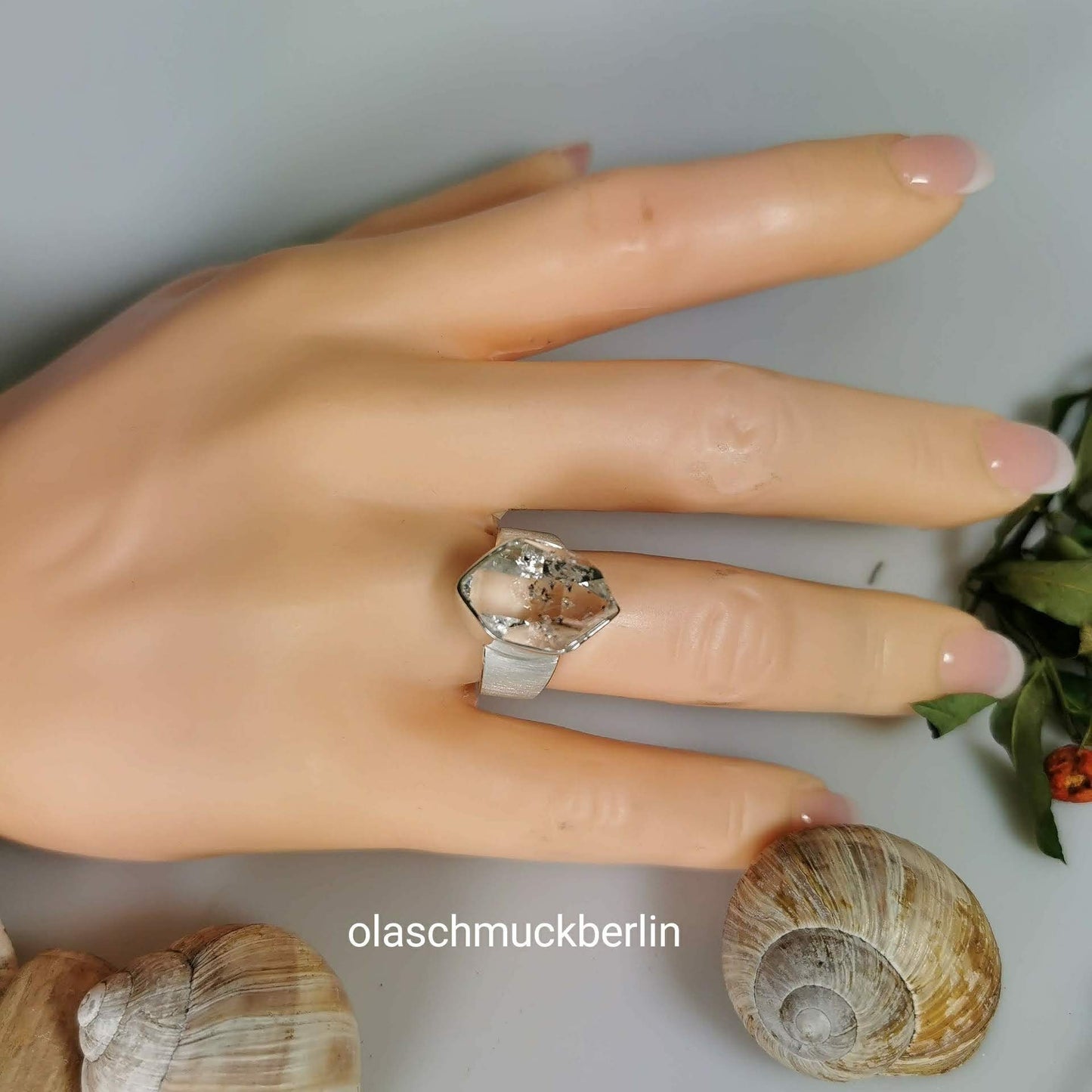 Handgefertigter Silberring mit Herkimer Diamant (New York)