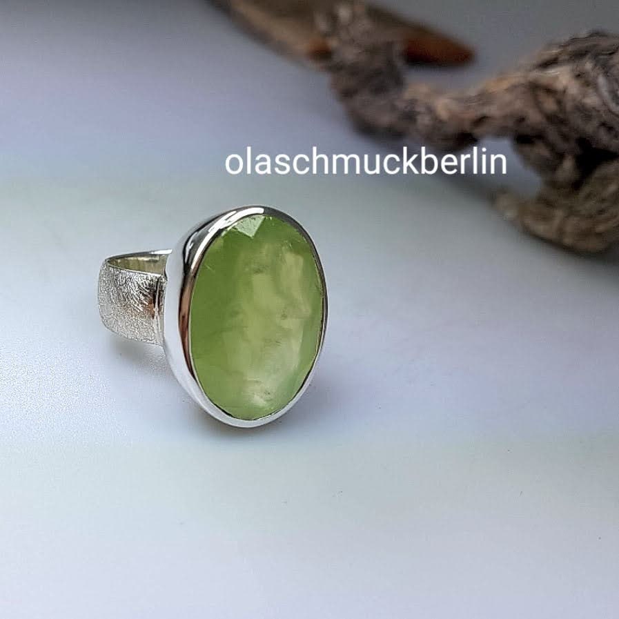 Silberring mit Prehnit