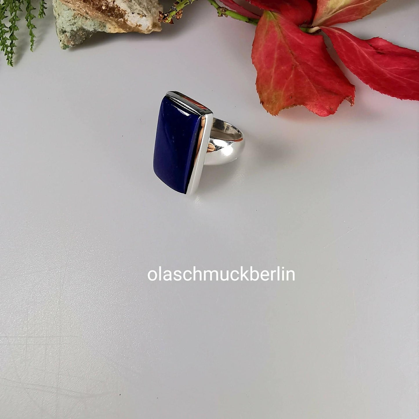 Silberring mit Lapislazuli