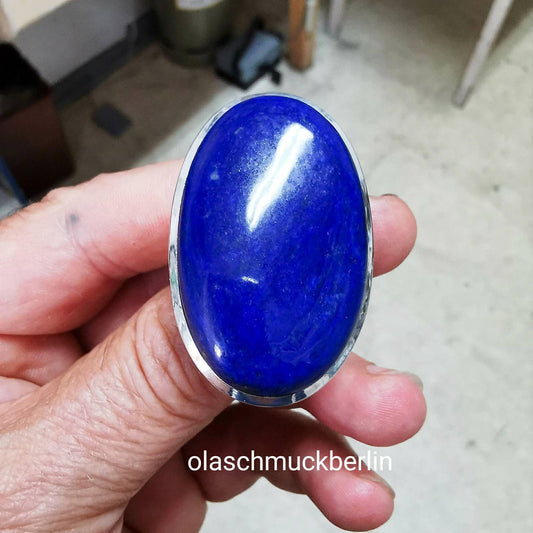 Großer Silberring mit Lapislazuli