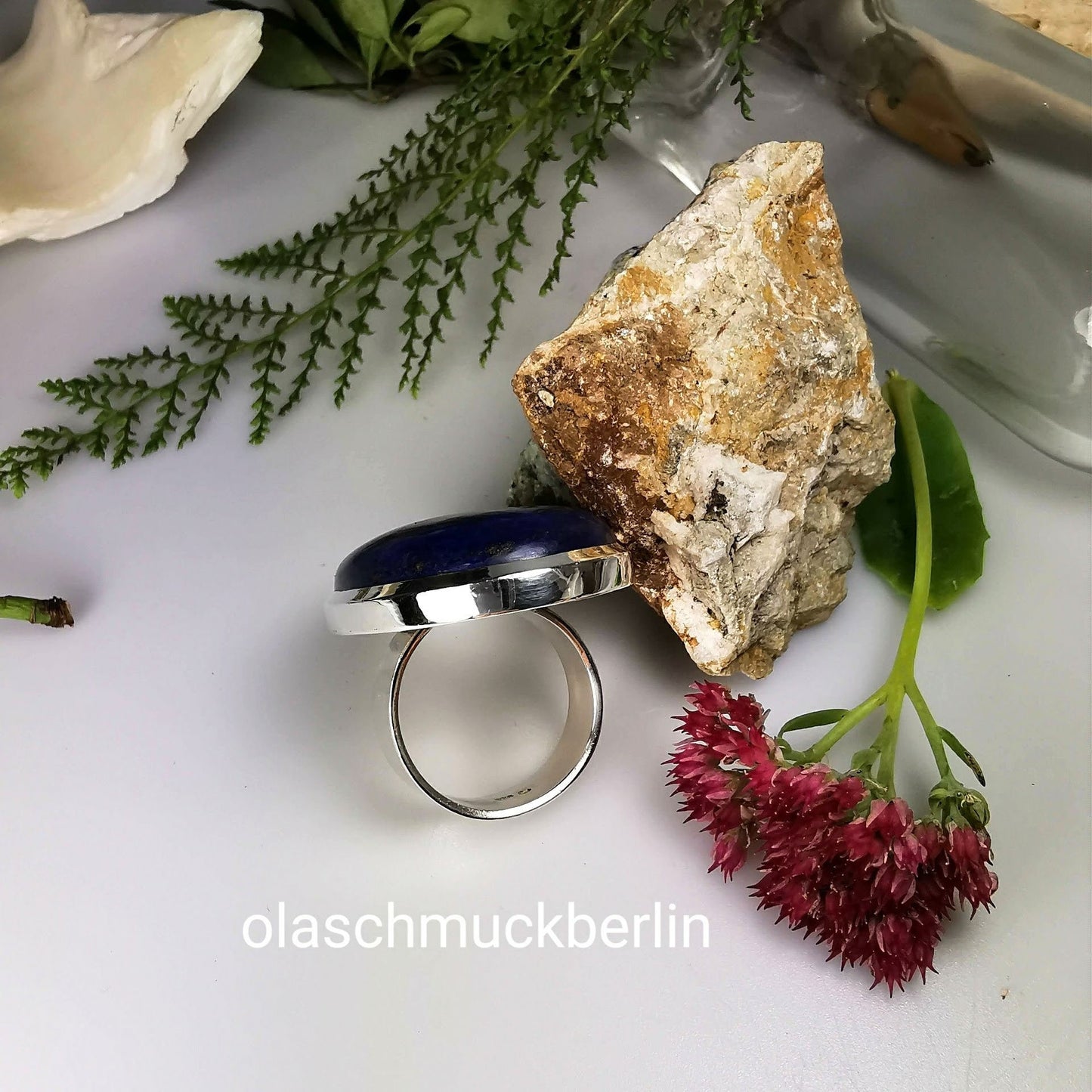 Großer Silberring mit Lapislazuli