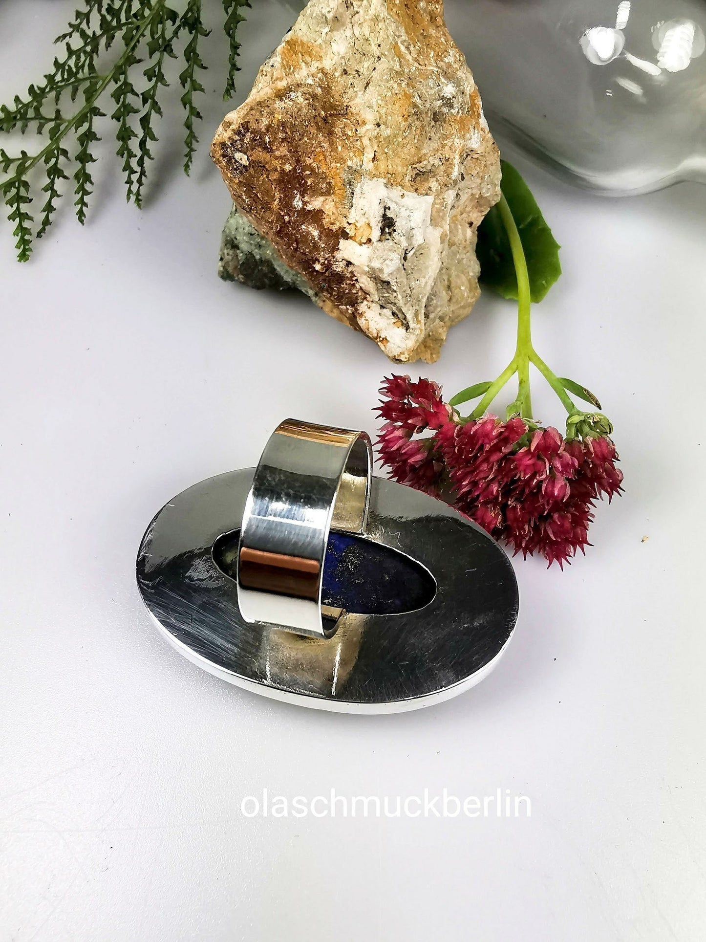 Großer Silberring mit Lapislazuli