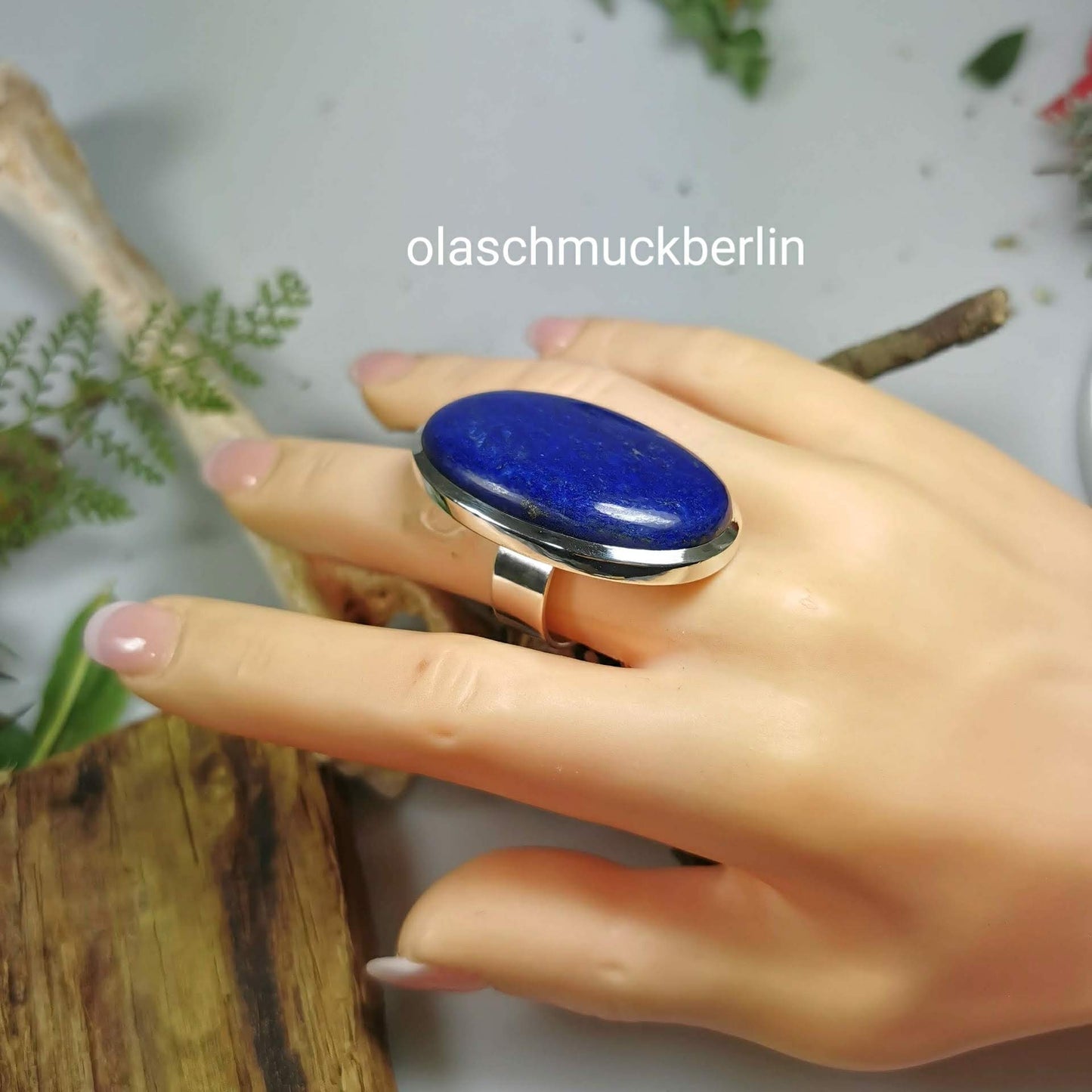 Großer Silberring mit Lapislazuli