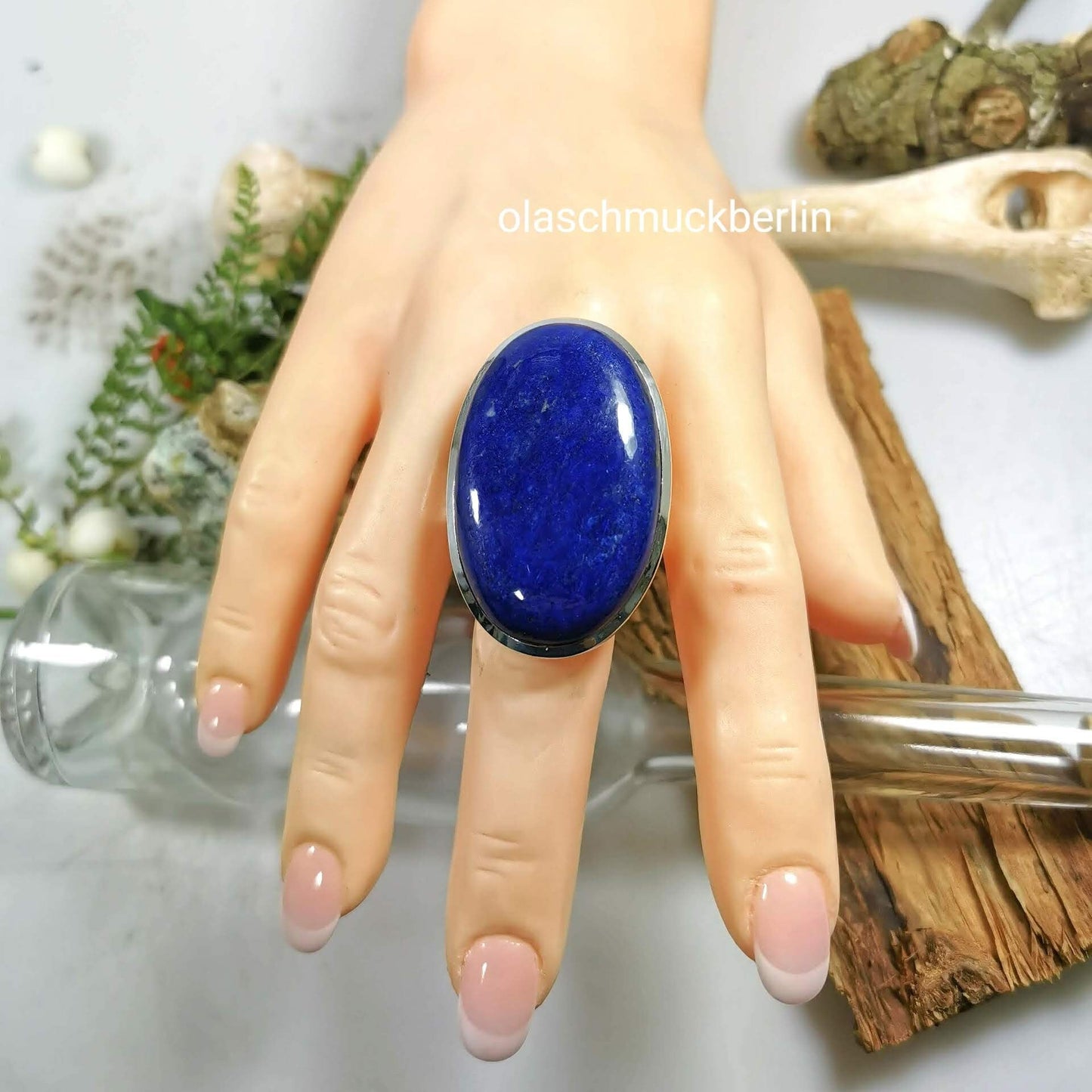 Großer Silberring mit Lapislazuli