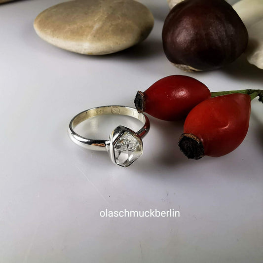 Handgefertigter Silberring mit Herkimer Diamant (New York)