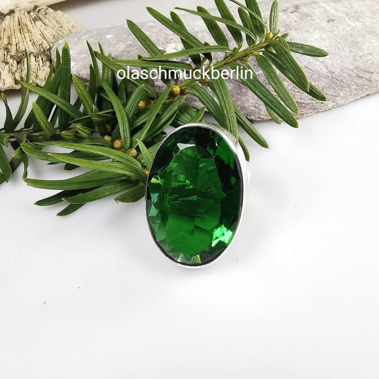 Handgefertigter Silberring mit grünem Obsidian (Peru)