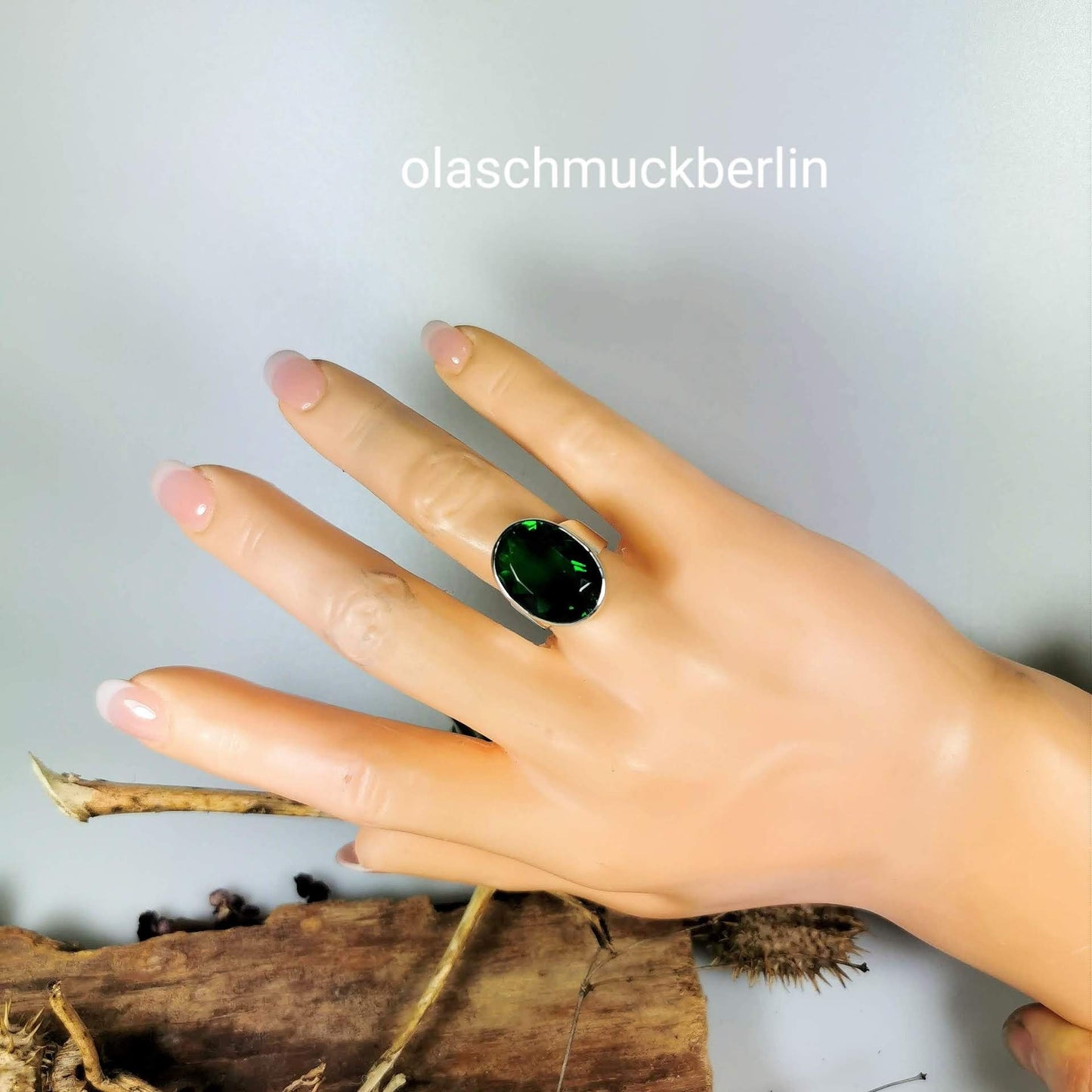 Handgefertigter Silberring mit grünem Obsidian (Bolivien)