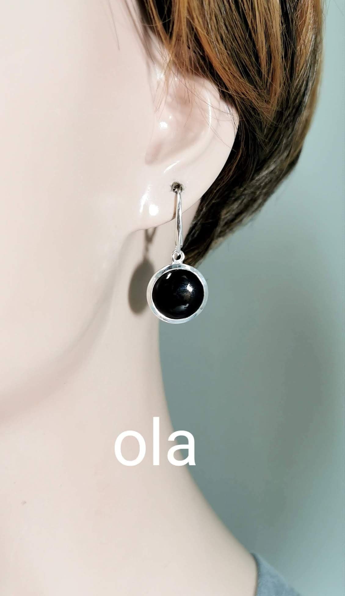 Silberohrhänger mit Onyx