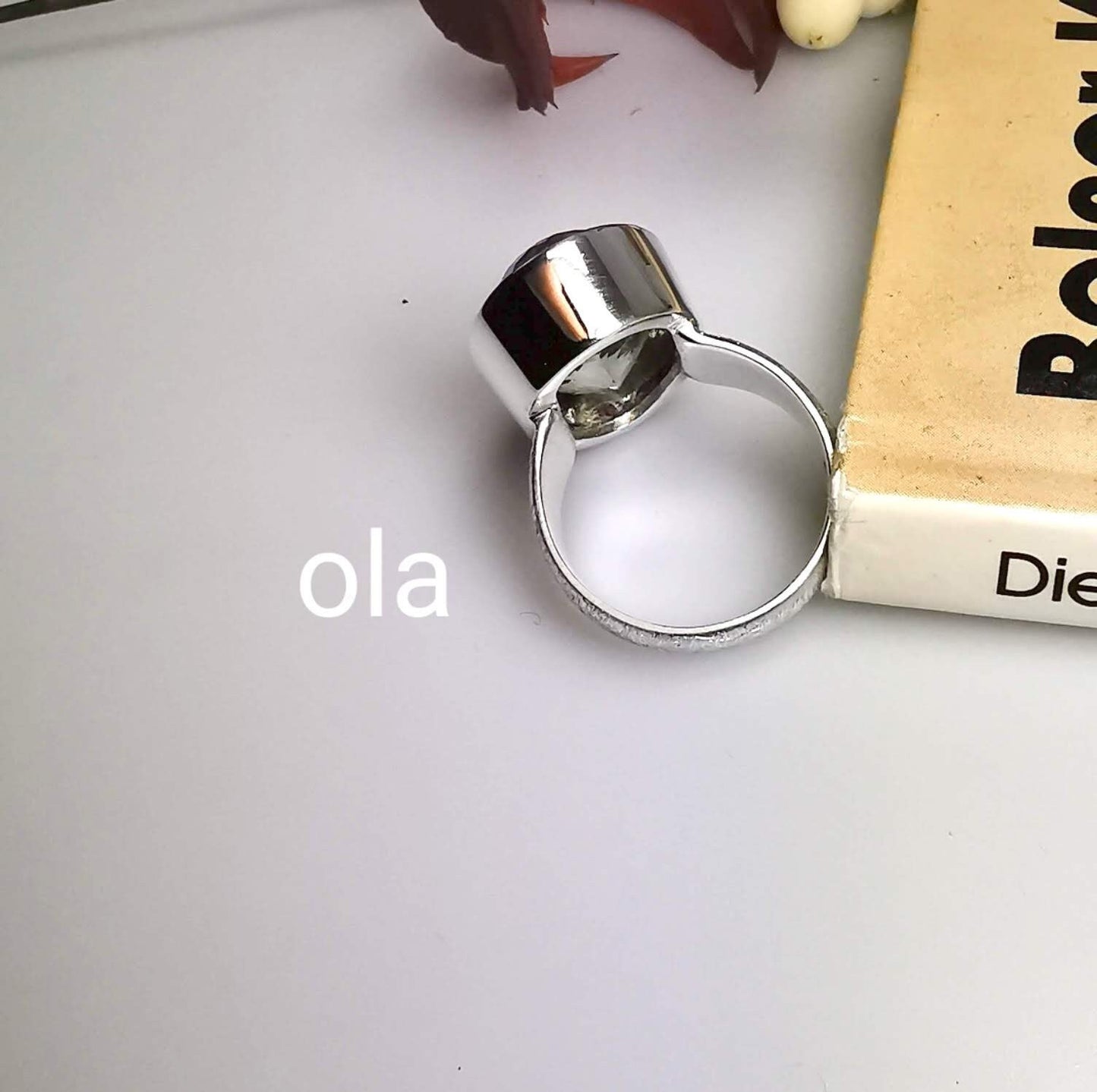 Handgefertigter Silberring mit Prasiolith
