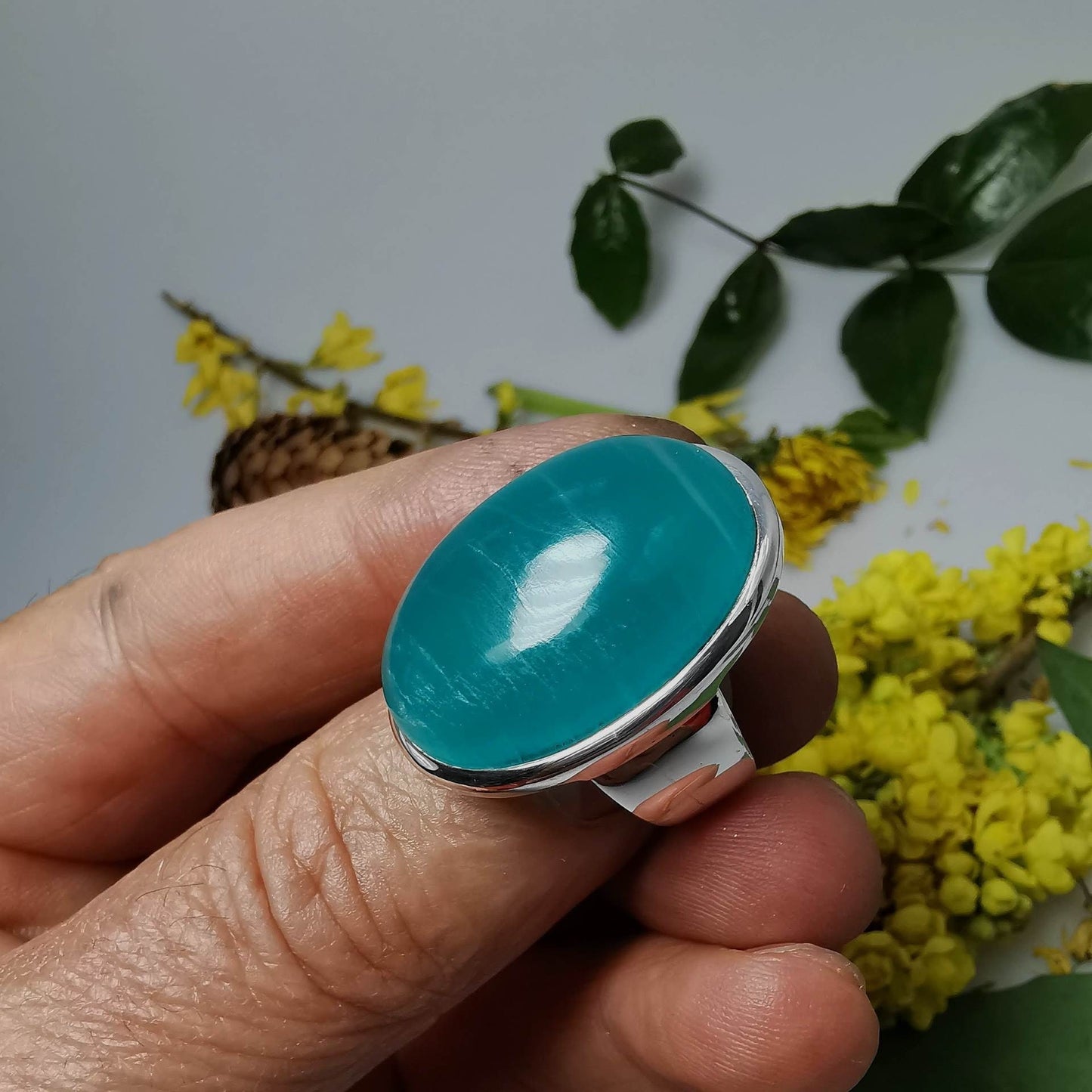 Handgefertigter Silberring mit Amazonit (Madagaskar)