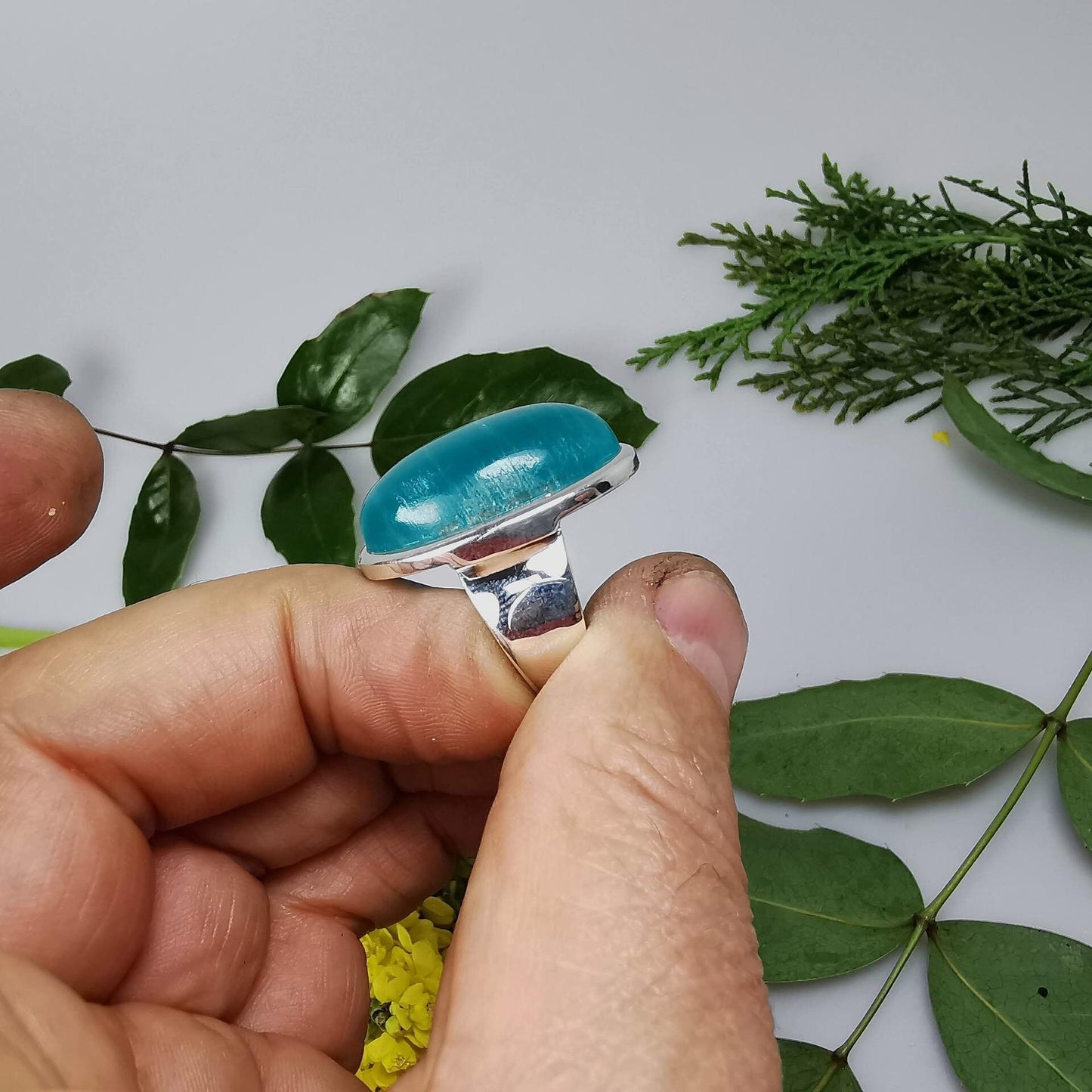 Handgefertigter Silberring mit Amazonit (Madagaskar)