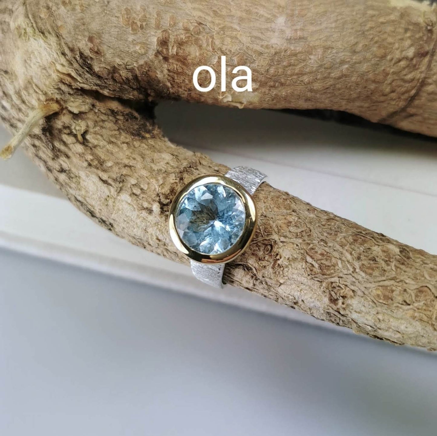 Handgefertigter Silberring mit Topas (vergoldet)