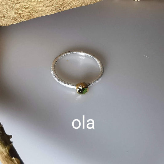 Handgefertigter Silberring mit Tsavorit (Kenia)