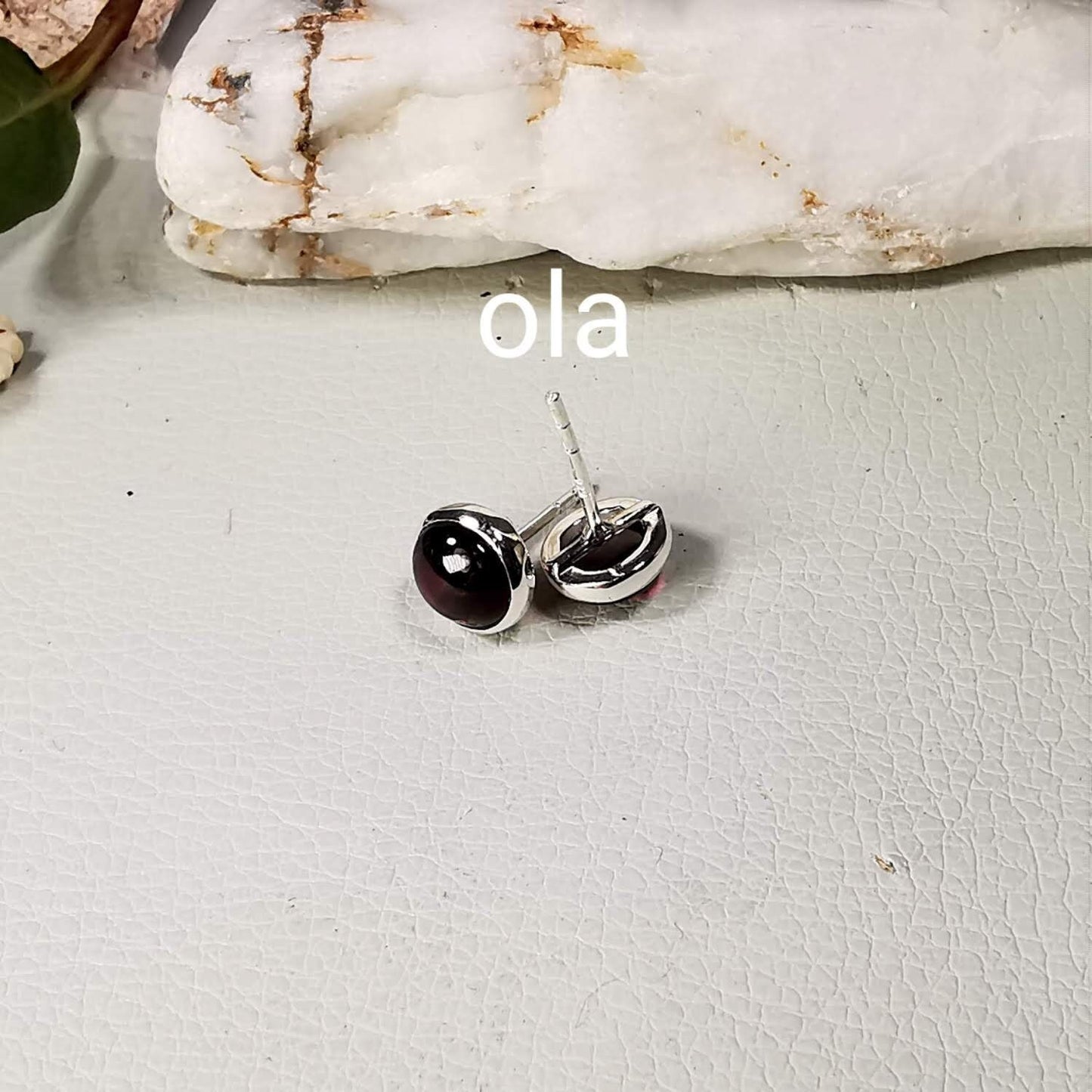 Silberohrstecker mit Granat