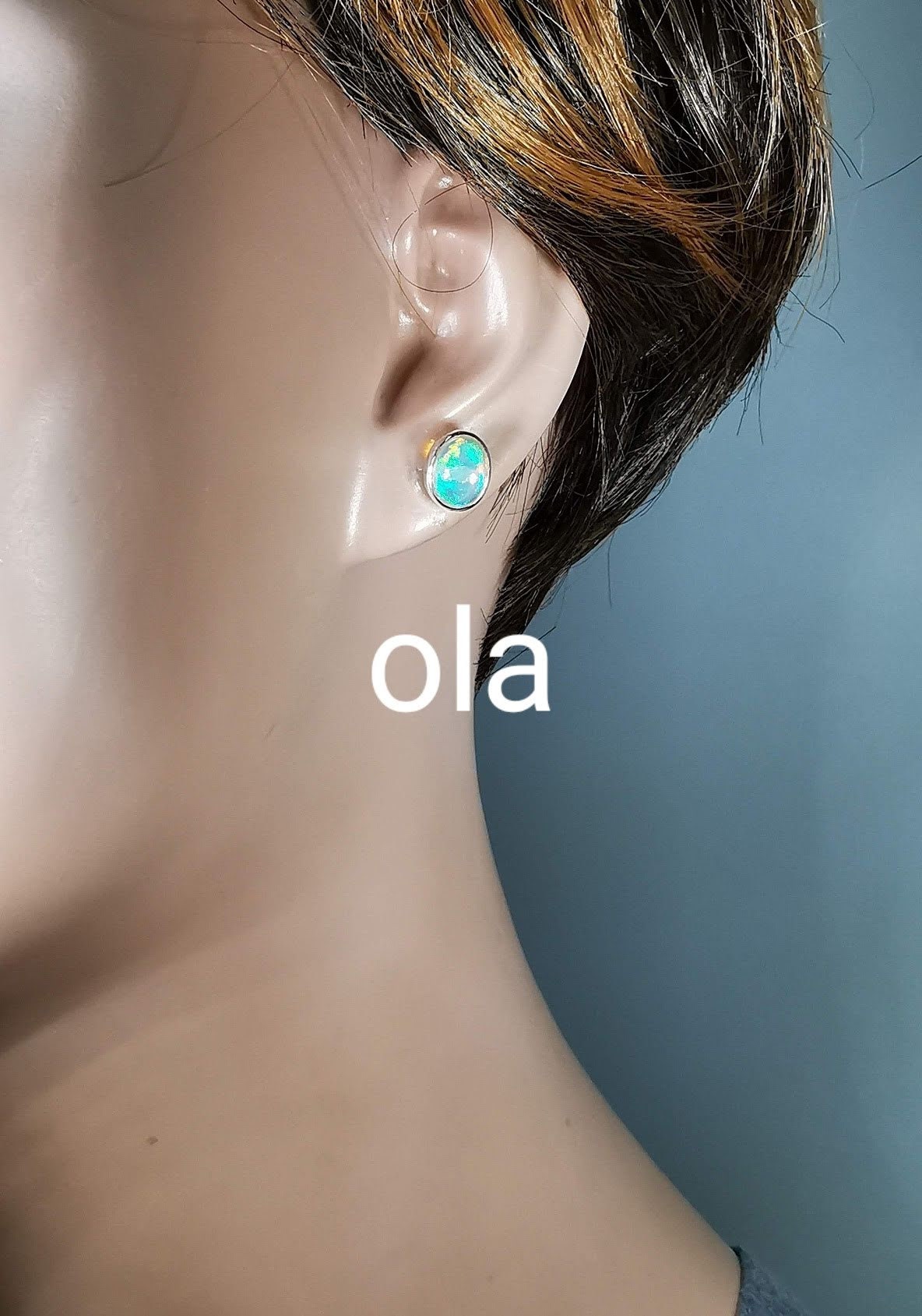 Handgefertigte Silberohrstecker mit Opal (Äthiopien)
