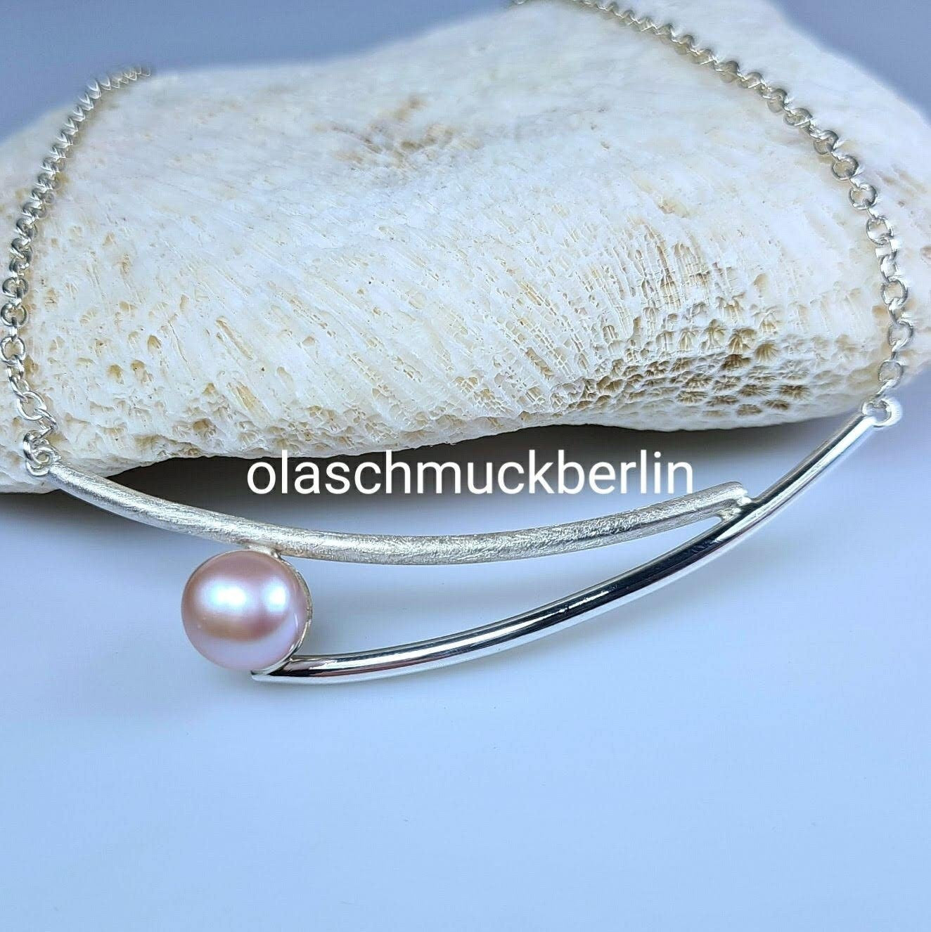 Handgefertigte Silberkette mit Süßwasserperle
