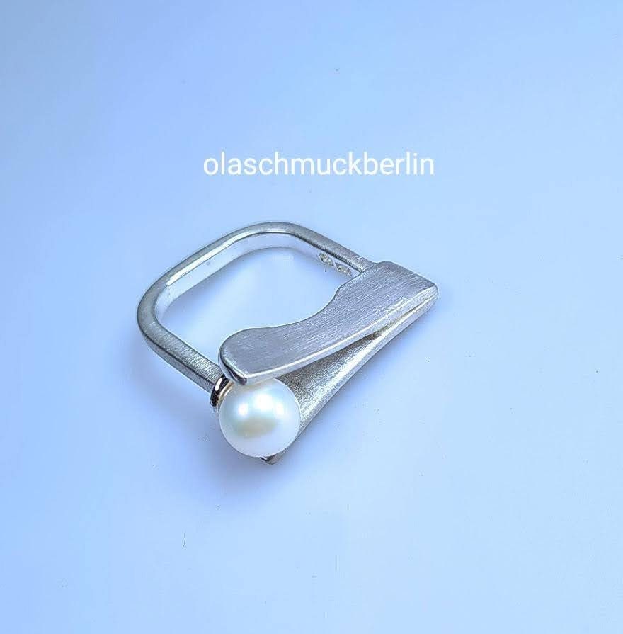 Handgefertigter Silberring mit Süßwasserperle