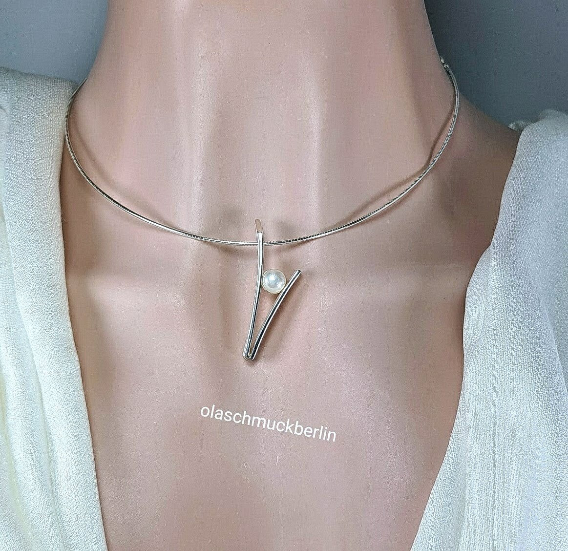 Silberanhänger mit Süßwasswerperle