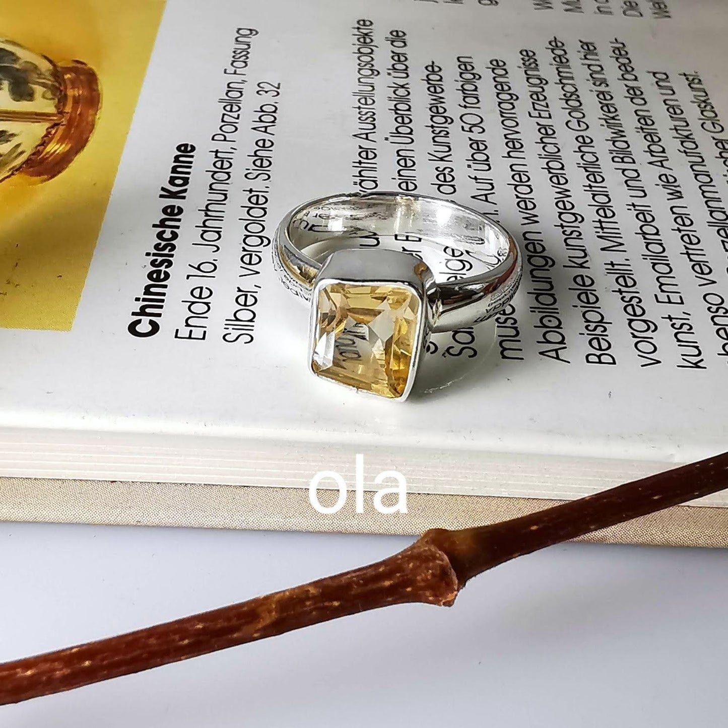 Citrin-Ring in Silber gefasst