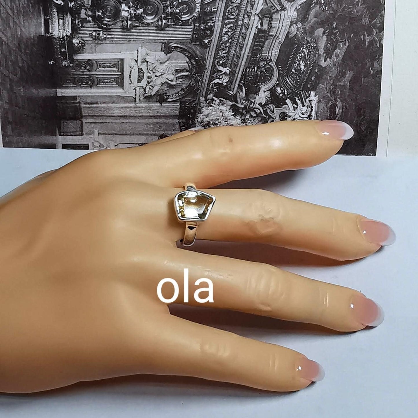 Citrin-Ring in Silber gefasst