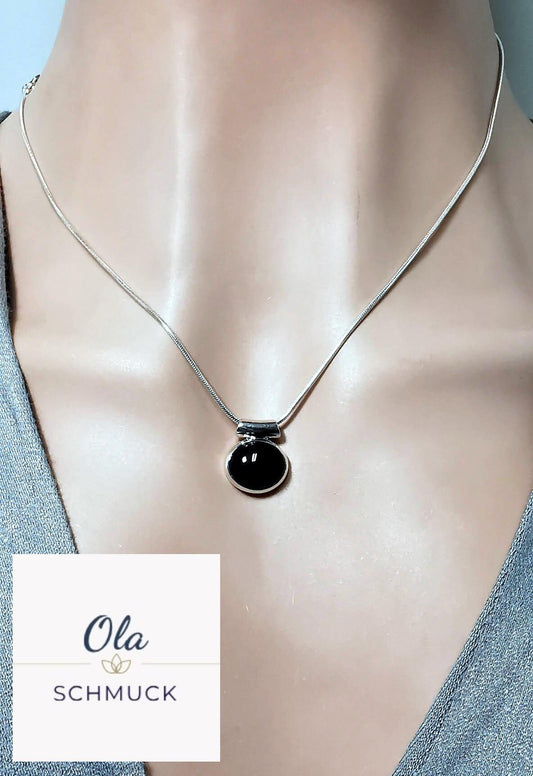 Onixanhänger in Silber gefasst
