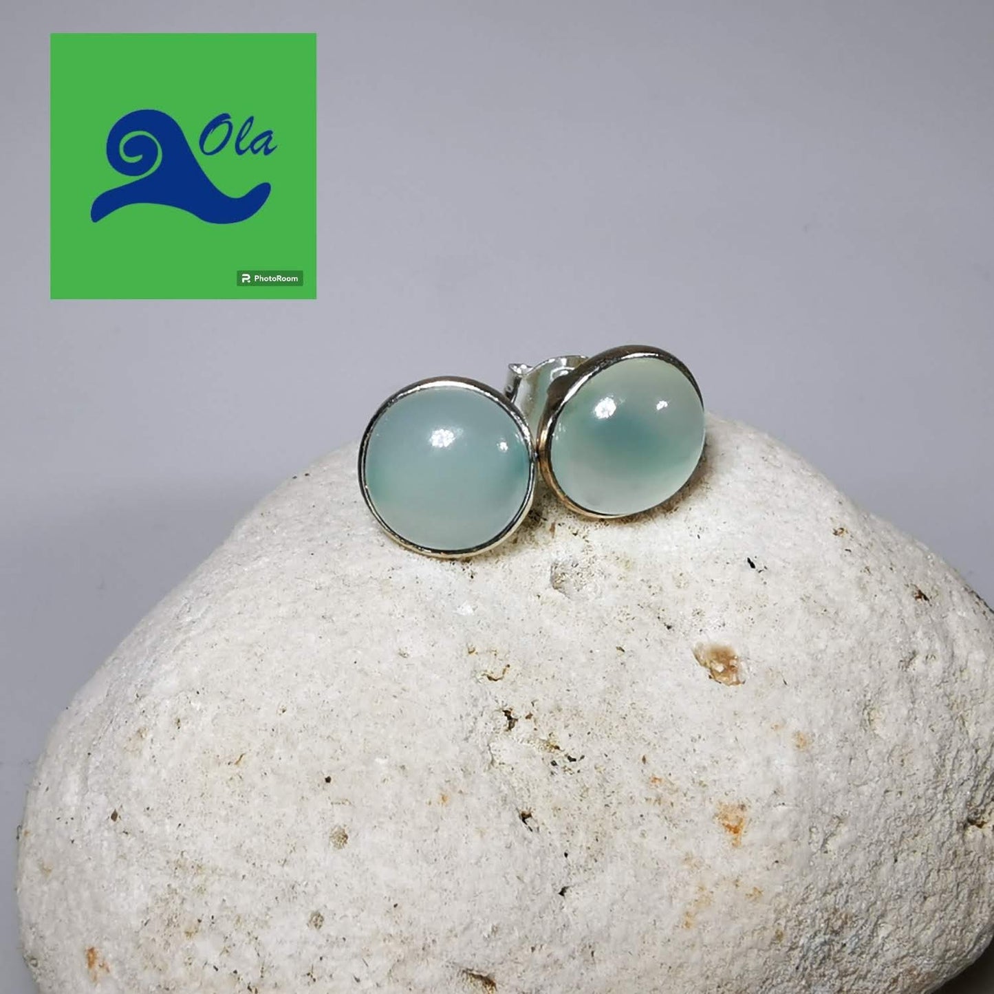 Chalcedon Ohrstecker in Silber gefasst