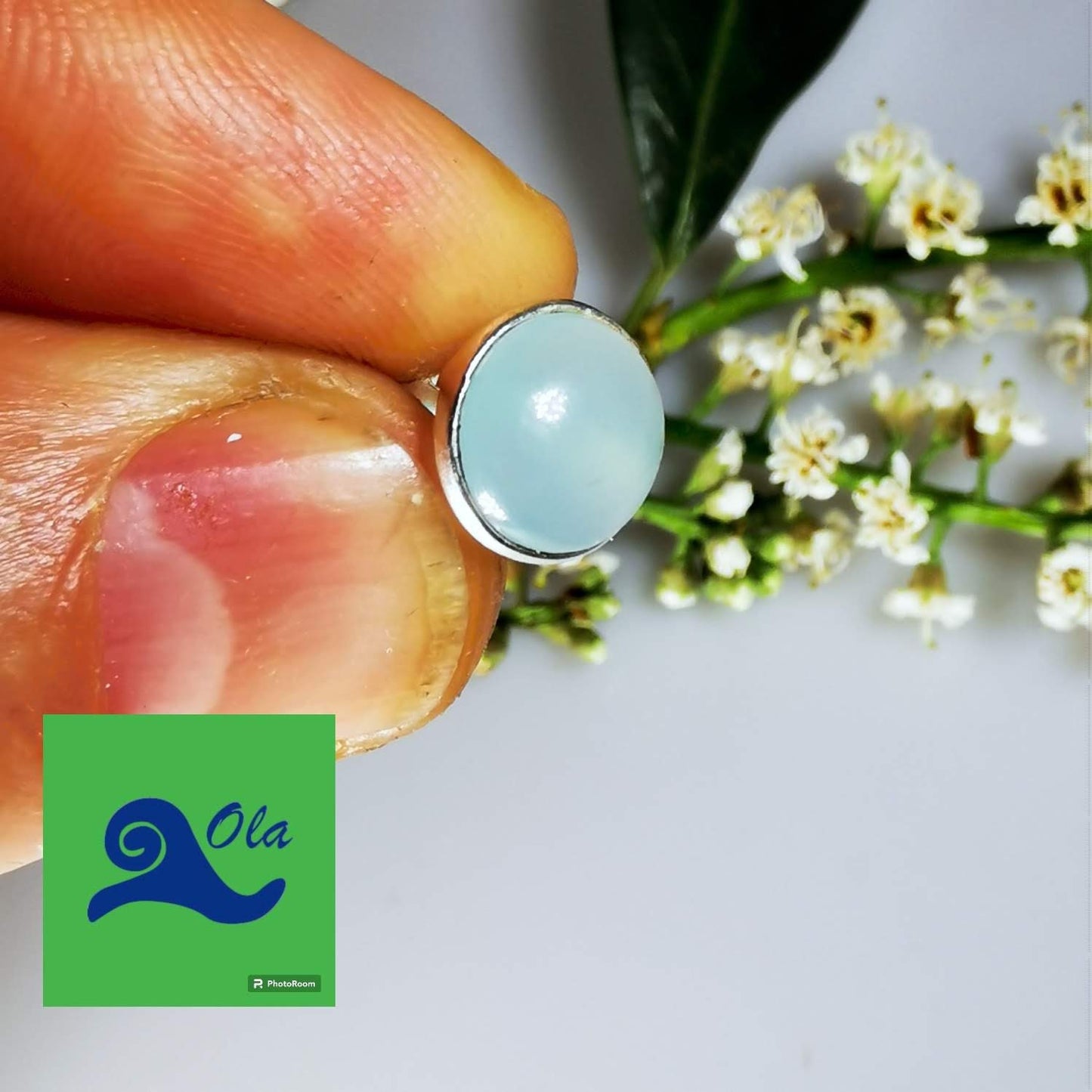 Chalcedon Ohrstecker in Silber gefasst