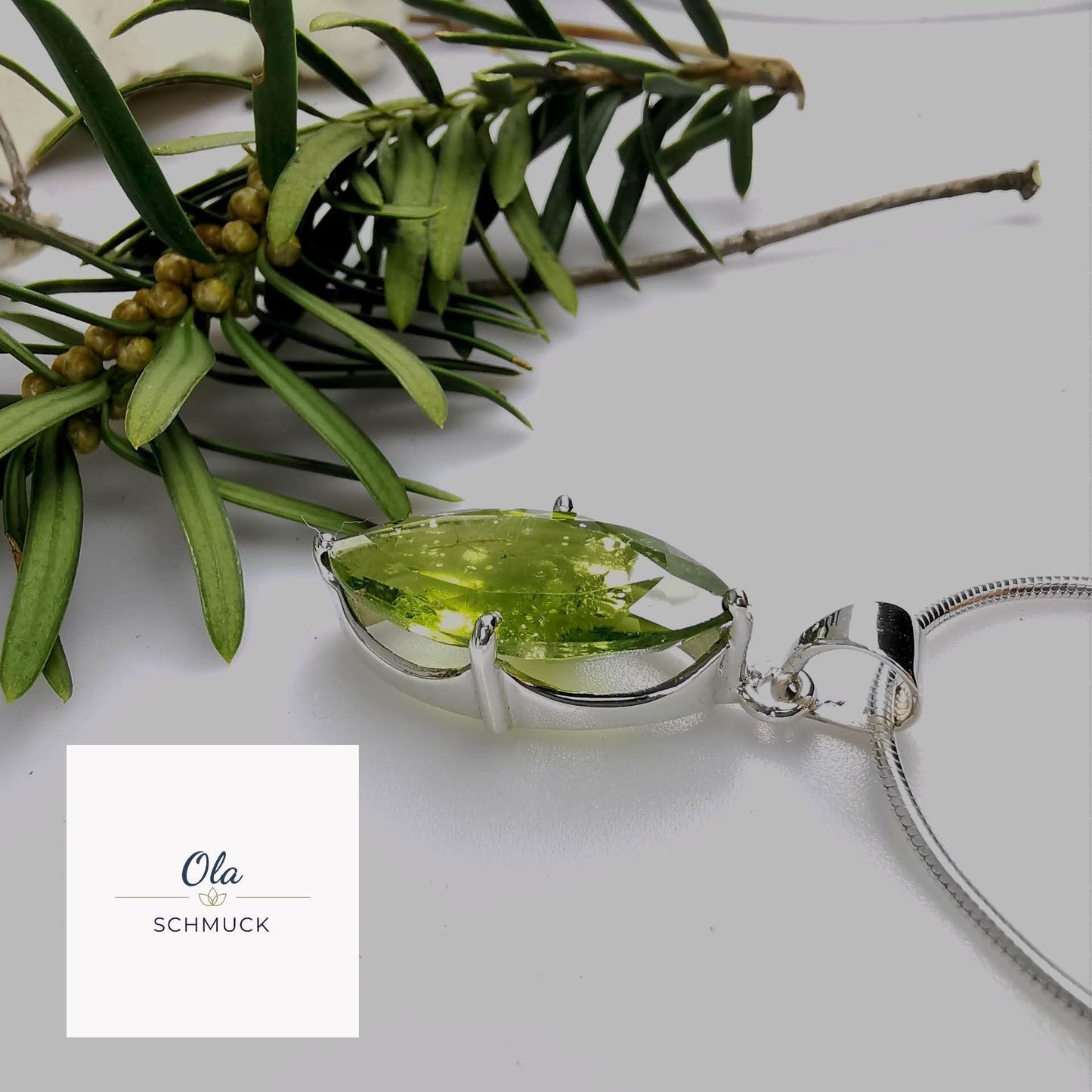 Silber Anhänger mit Peridot