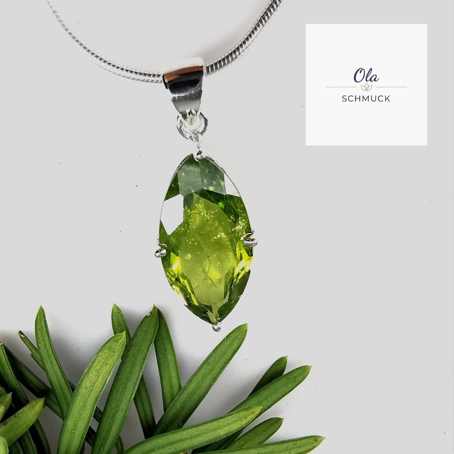 Silber Anhänger mit Peridot