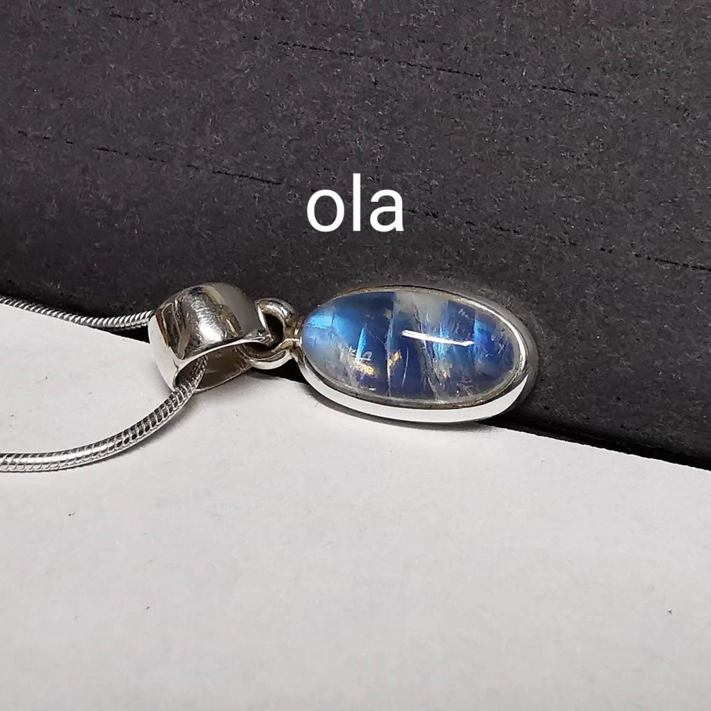 Silber Anhänger mit Mondstein